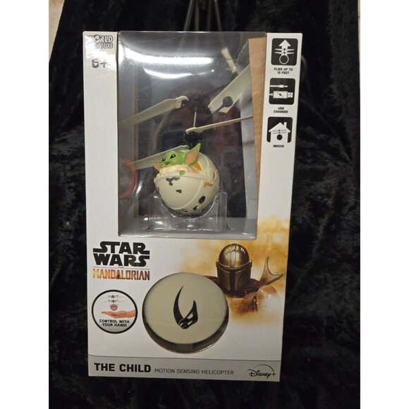Star Wars The Mandalorian The Child Motion Sensing Helicopter - Picture 1 of 2